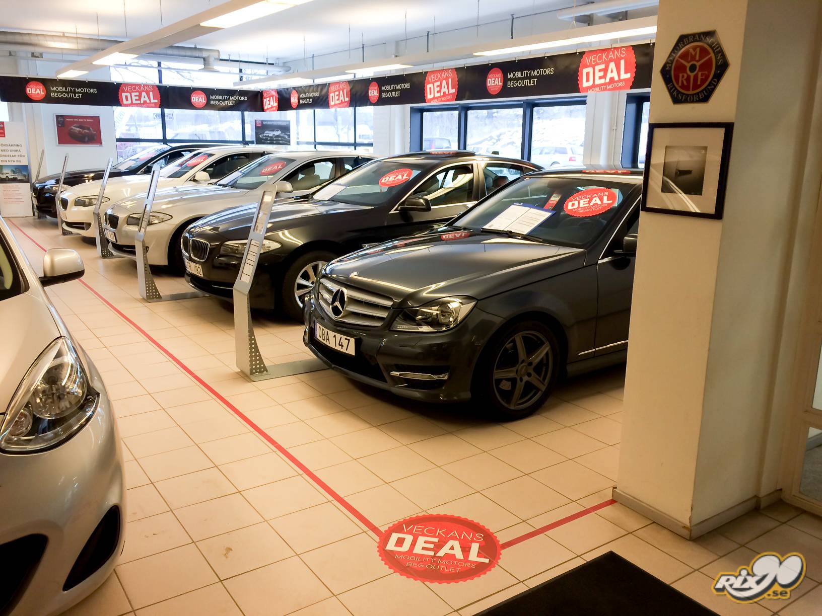 Dekal på golv till bilhandlare Dekal på golv med budskapet Veckans Deal till bilhandlare i Stockholm
