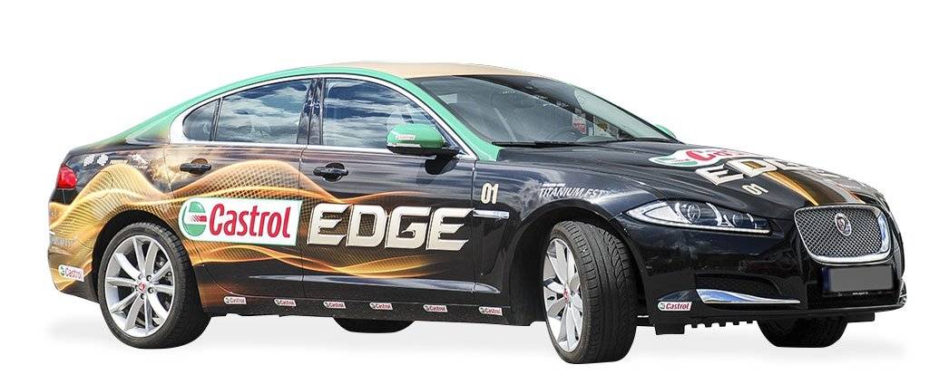 Folierad bil och helfoliering av Jaguar med printad folie för Castrol Edge