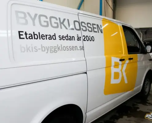 Bildekaler på firmabilen till Byggklossen Bildekaler på firmabilen, en Volkswagen Transporter, till Byggklossen