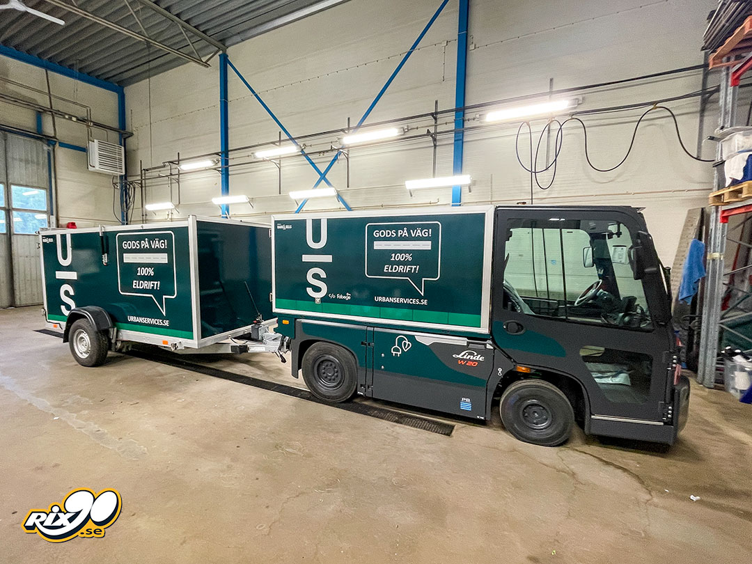 Bilreklam på ekipage till Urban Services elbil Bilreklam till Urban Services elbil
