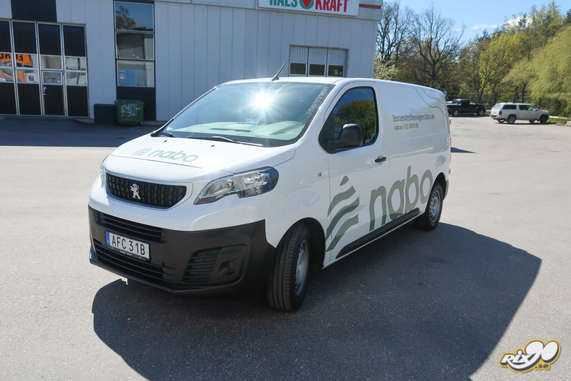 Bildekaler på Peugeot Expert till Nabos arbetsfordon i Stockholm Bildekaler på Peugeot Expert till Nabos arbetsfordon i Stockholm